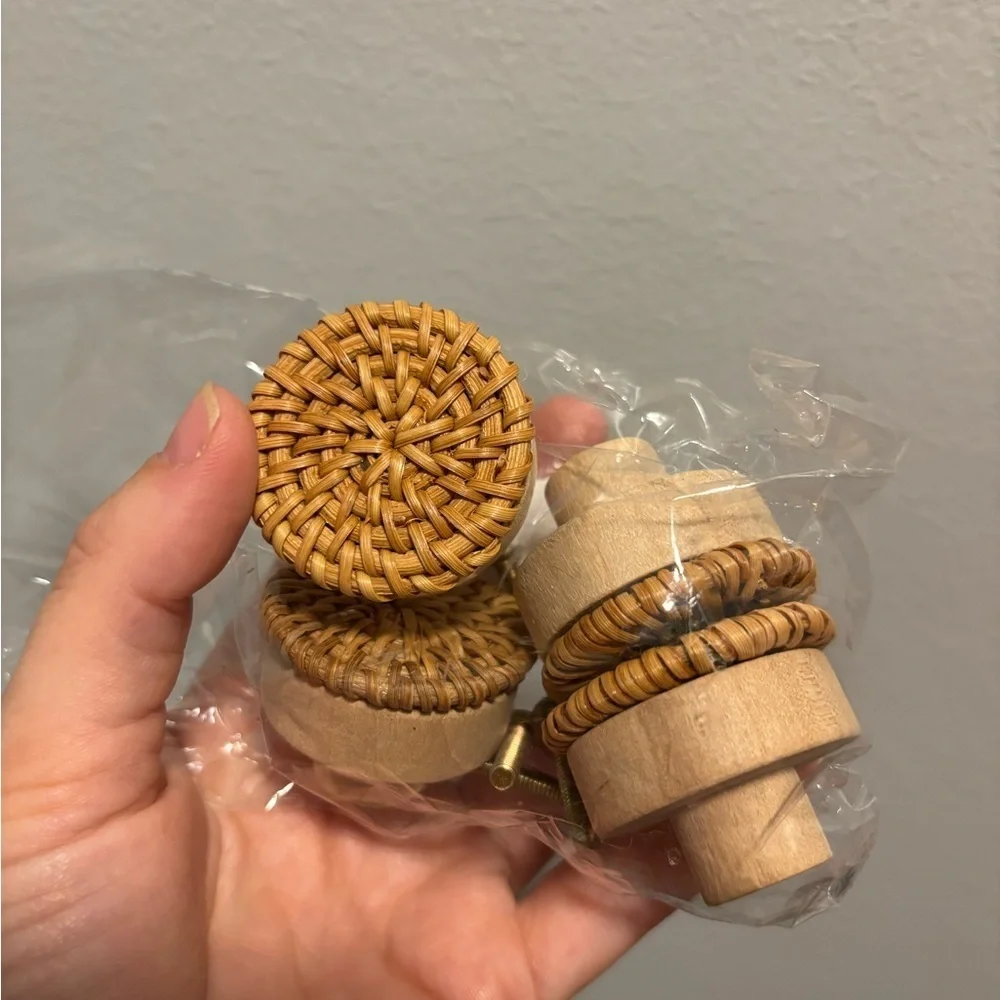 NIB (4) Woven Rattan and Wood Drawer Knobs